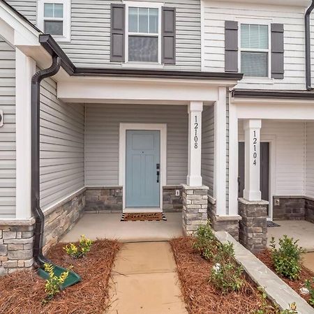 Gorgeous New Townhome/Charlotte! エクステリア 写真