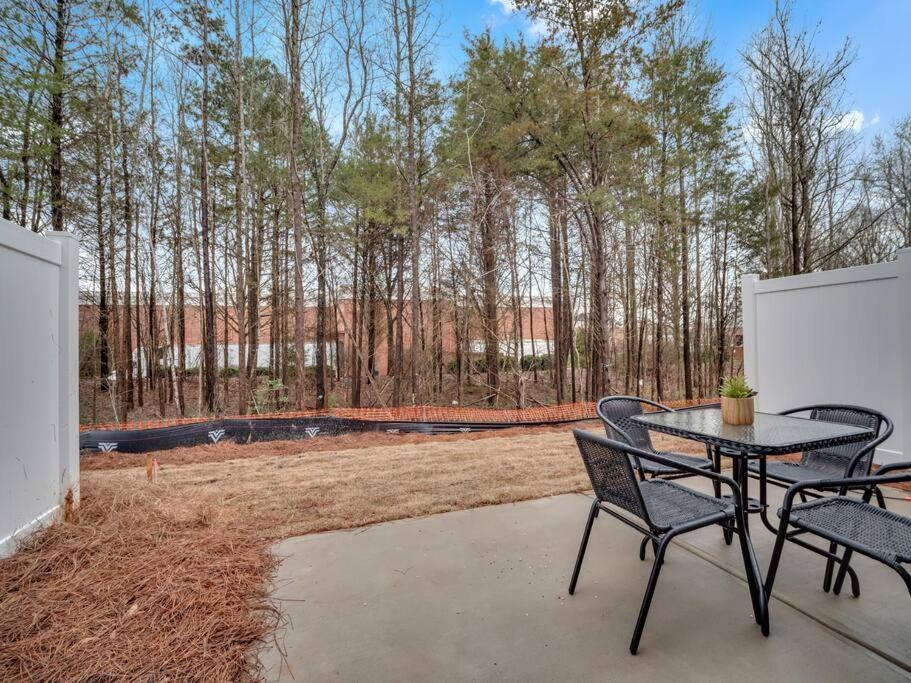 Gorgeous New Townhome/Charlotte! エクステリア 写真